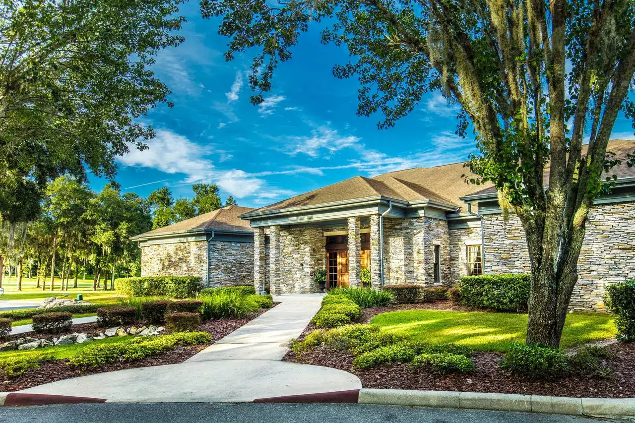 Luxury transportation serving The Country Club of Ocala in Ocala, Florida.